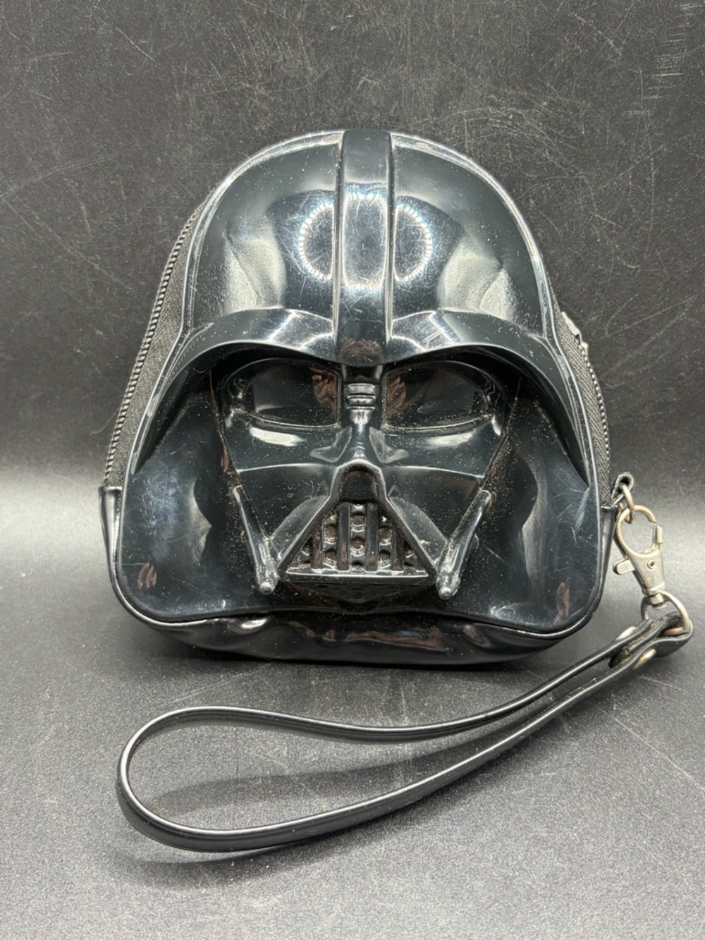 Star Wars Loungefly Darth Vader Molded Coin Purse Wristlet Bag Clutch Accessory